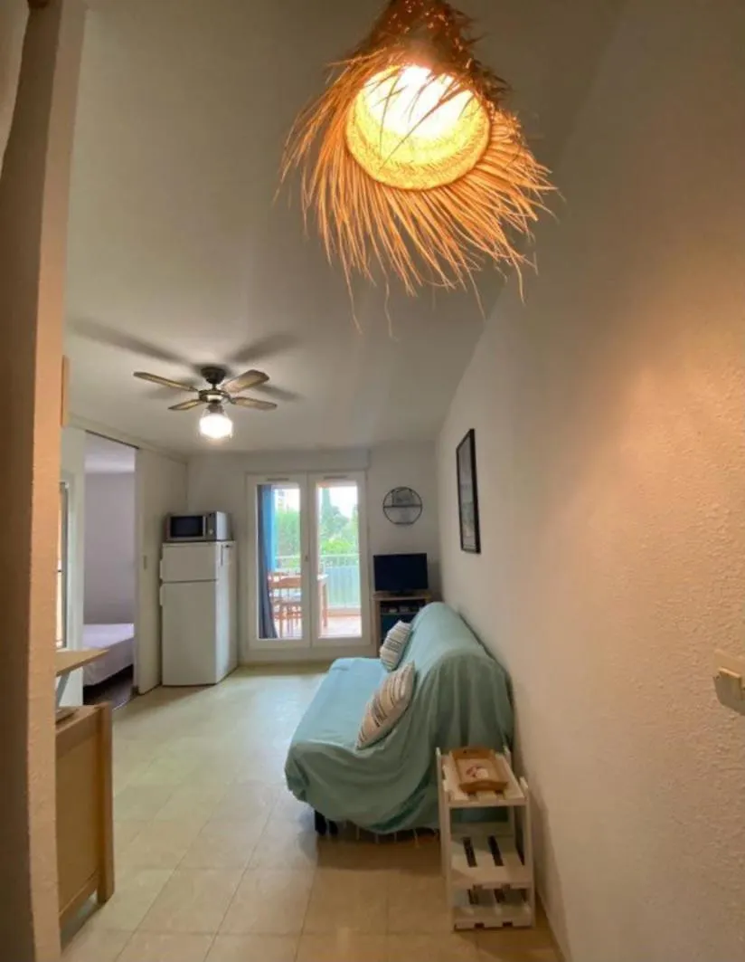 Appartement 4 A 6 Personnes Acces Direct Plage Miramar La Londe-les-Maures Apartment