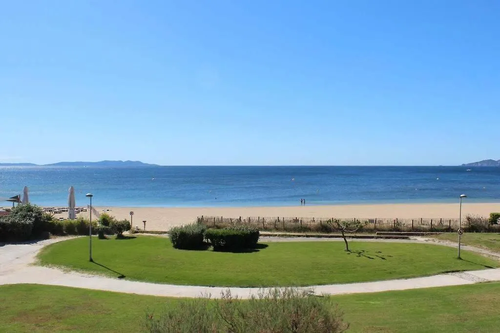 Apartment Appartement 4 A 6 Personnes Acces Direct Plage Miramar La Londe-les-Maures