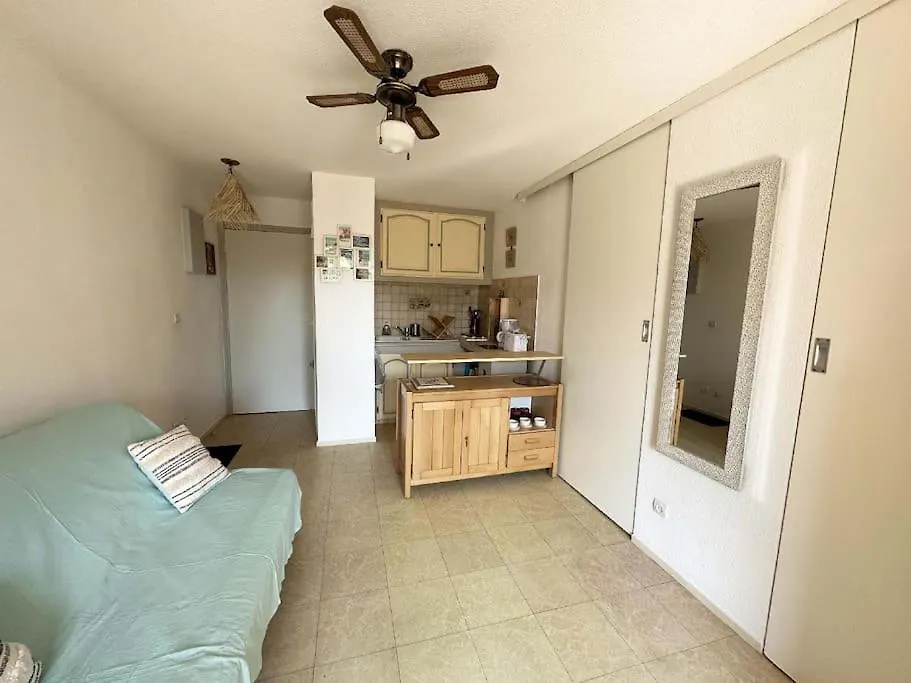 Apartment Appartement 4 A 6 Personnes Acces Direct Plage Miramar La Londe-les-Maures
