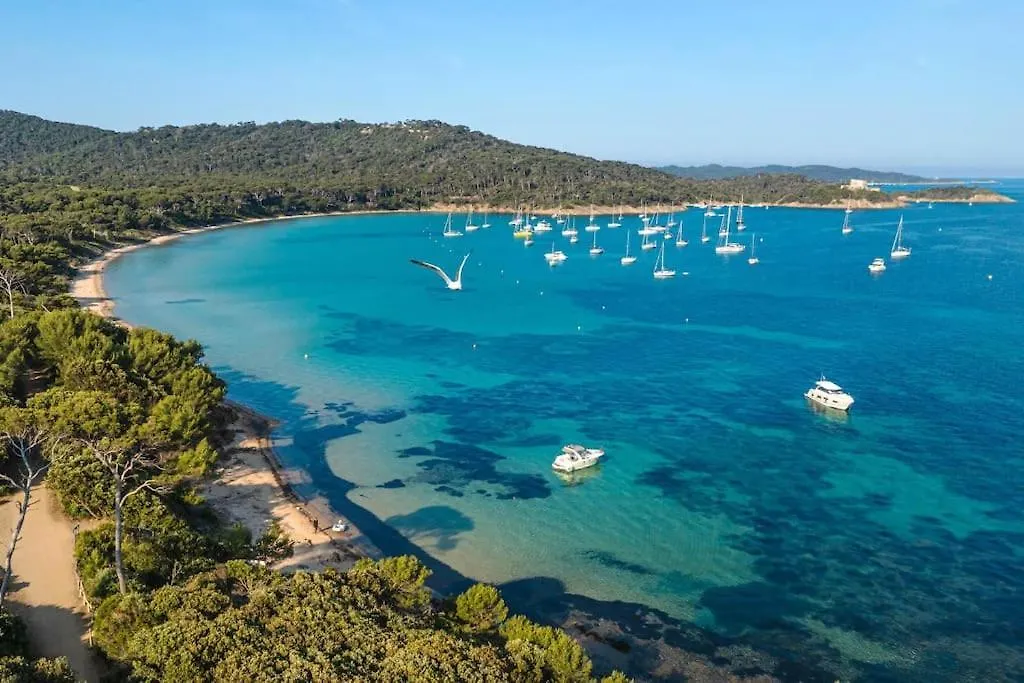 Appartement 4 A 6 Personnes Acces Direct Plage Miramar La Londe-les-Maures France