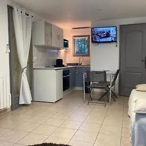 Appartement Pied Dans L Eau, La Londe-les-Maures